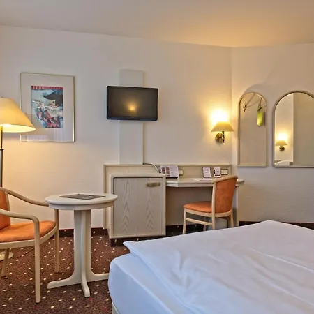 מלון Rheinsberg Am See 4*