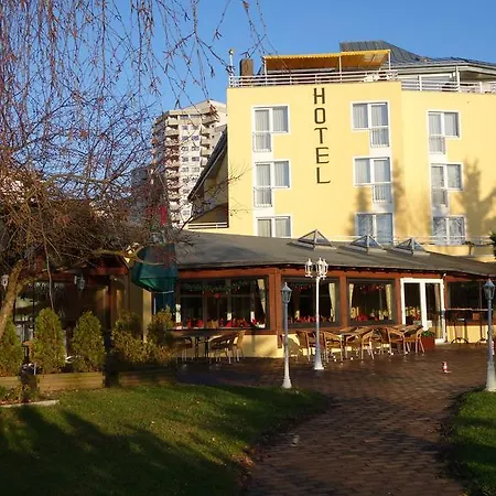 Otel Rheinsberg Am See