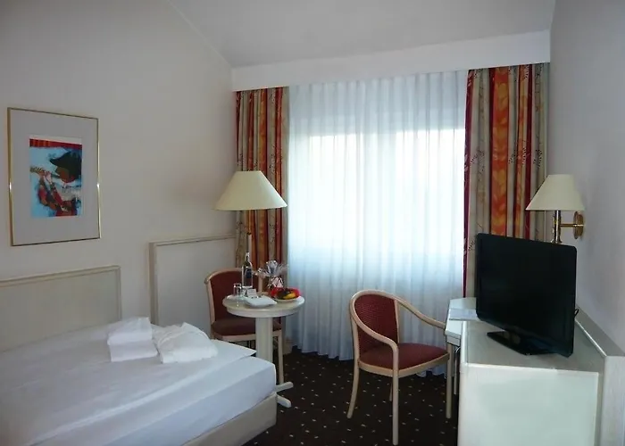 ホテル Rheinsberg Am See 4*