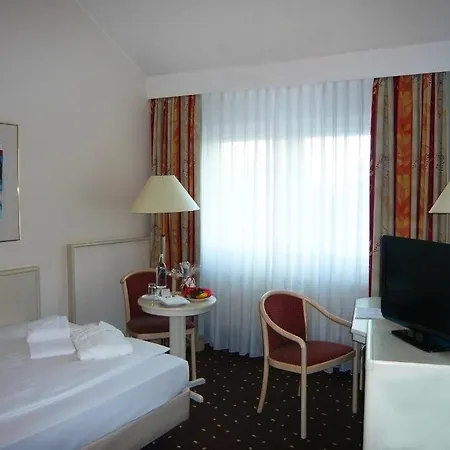 Hotel Rheinsberg Am See 4*