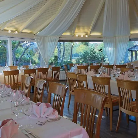 Hotel Rheinsberg Am See 4*